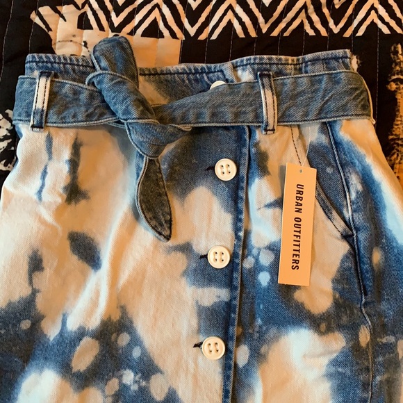 Urban Outfitters Bleach Polly Bleached Denim Skirt - Picture 3 of 7
